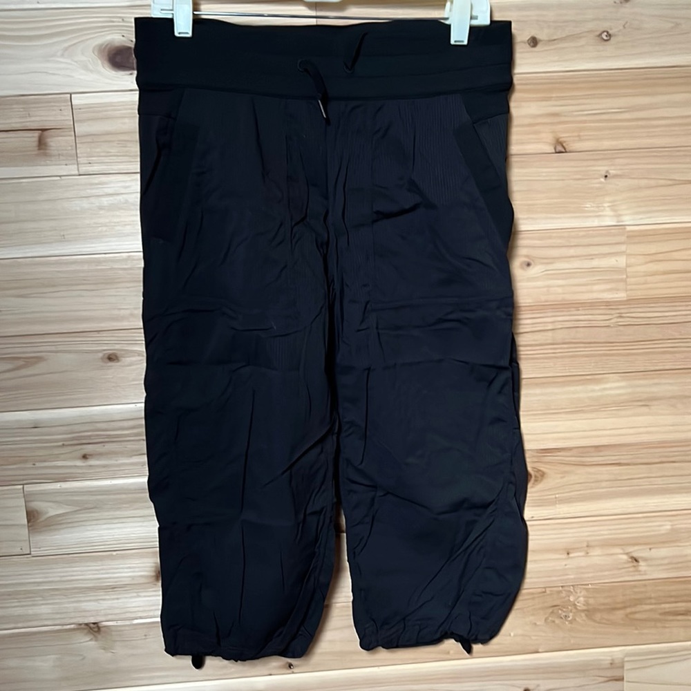 Lululemon dance studio crops